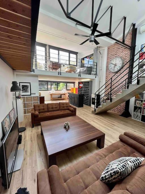 Rare ! Loft Atypique Centre-Ville Parking Jardin 兰斯 外观 照片